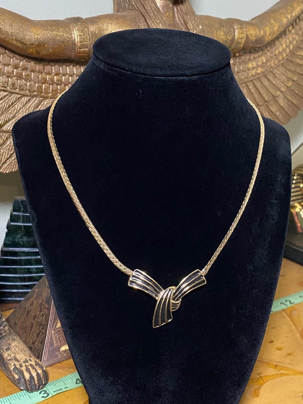 Vintage Trifari Knotted Pendant Necklace - Women Jewelry